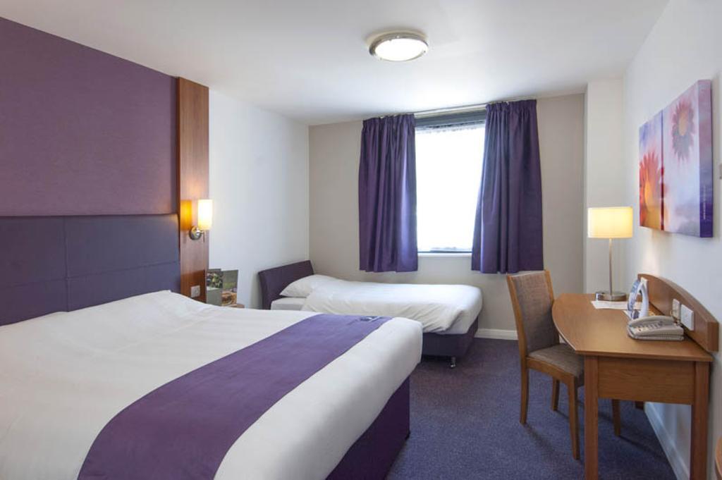 Premier Inn Southampton Airport North Stoneham 部屋 写真