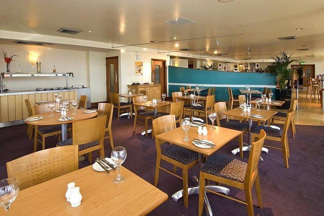 Premier Inn Southampton Airport North Stoneham エクステリア 写真