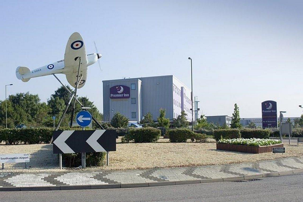 Premier Inn Southampton Airport North Stoneham エクステリア 写真