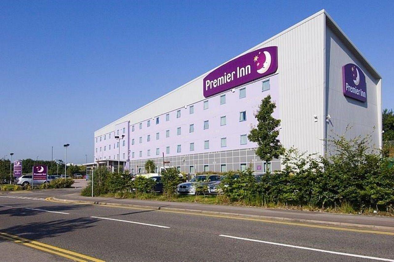 Premier Inn Southampton Airport North Stoneham エクステリア 写真