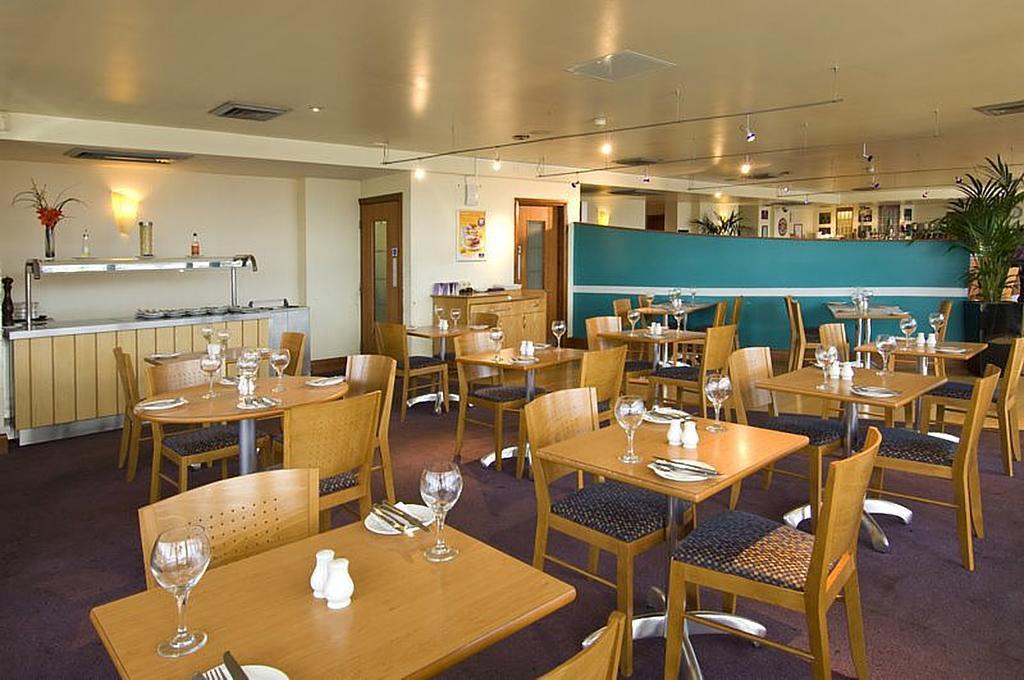 Premier Inn Southampton Airport North Stoneham エクステリア 写真