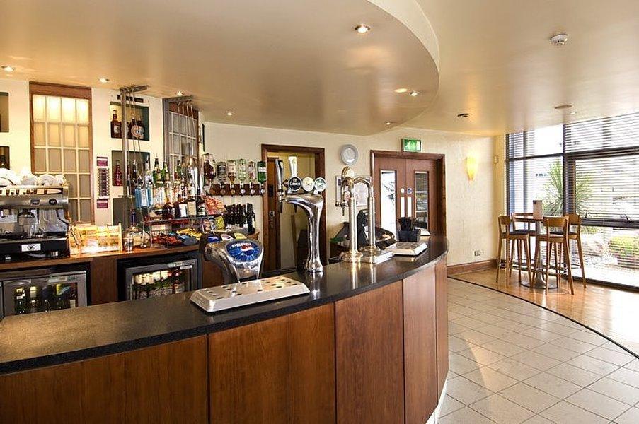 Premier Inn Southampton Airport North Stoneham エクステリア 写真